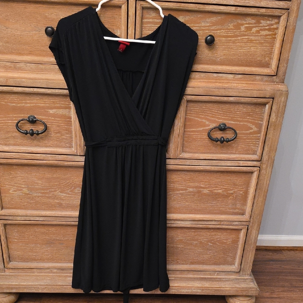 Merona Black Size large womans black Sundress V-neck cap sleeve hits at the knee